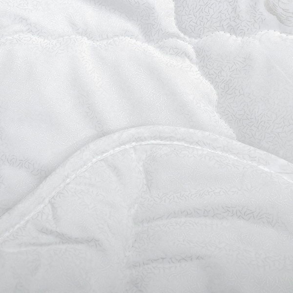 Одеяло стандартное 172х205 см, иск. лебяжий пух, ткань глосс-сатин, п/э 100% - фотография № 3