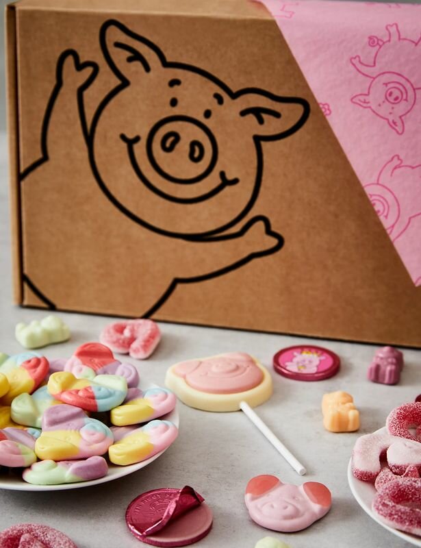 Кондитерский сюрприз-бокс Mark and Spencer Percy Pig Letterbox Gift Поросенок Перси - фотография № 2