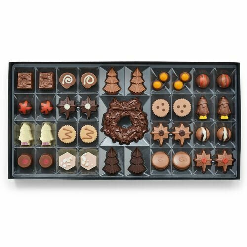 Классическая люксовая коробка конфет на Новый год Hotel Chocolat - фотография № 3