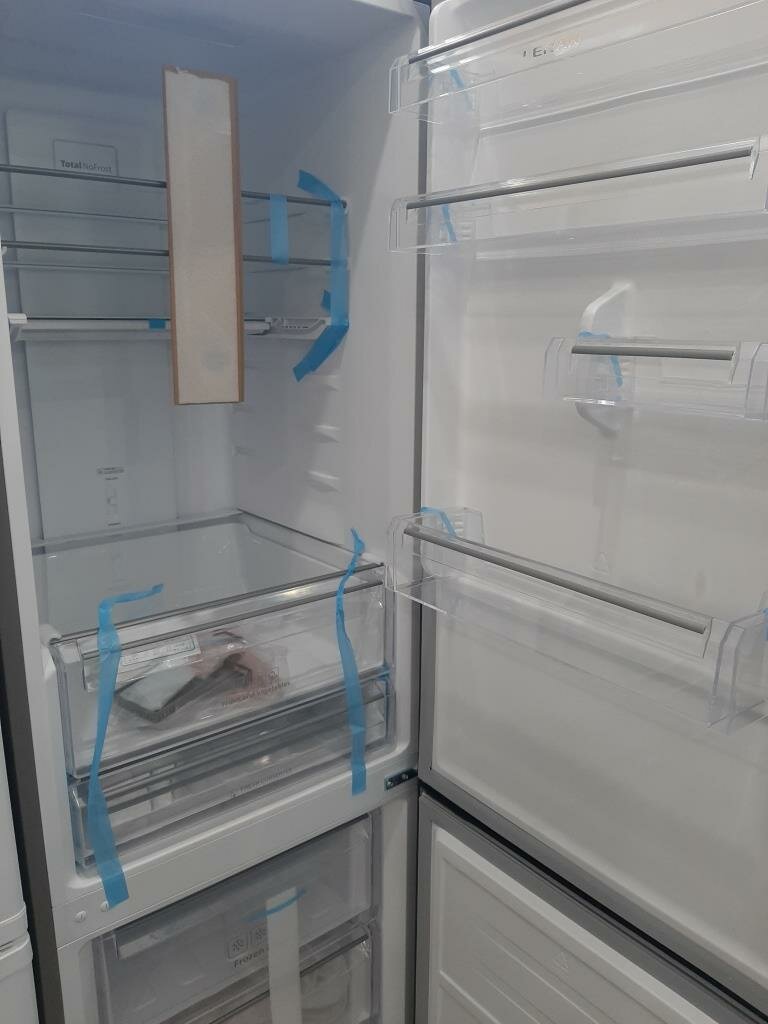 Холодильник LERAN CBF 419 BG NF стекло черный - фотография № 2