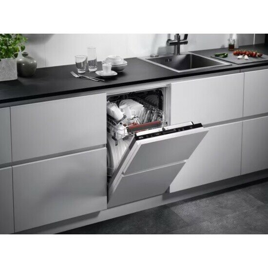 Встраиваемая посудомоечная машина AEG FSE62417P - фотография № 3