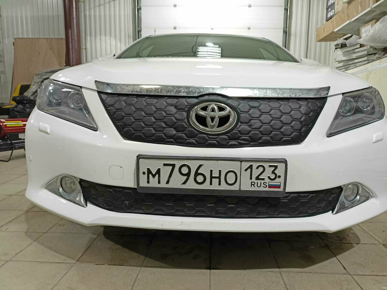 Утеплитель радиатора для Toyota Camry XV50 2014 – 2017 Рестайлинг Комплект верх/низ