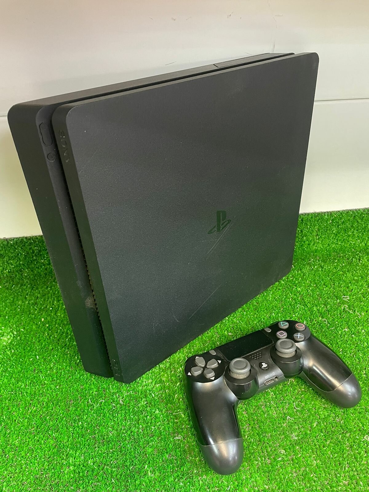 Б/У и уценка Игровая приставка Sony PlayStation Slim 1000 ГБ HDD, черный — купить интернет-магазине по цене на Яндекс Маркете