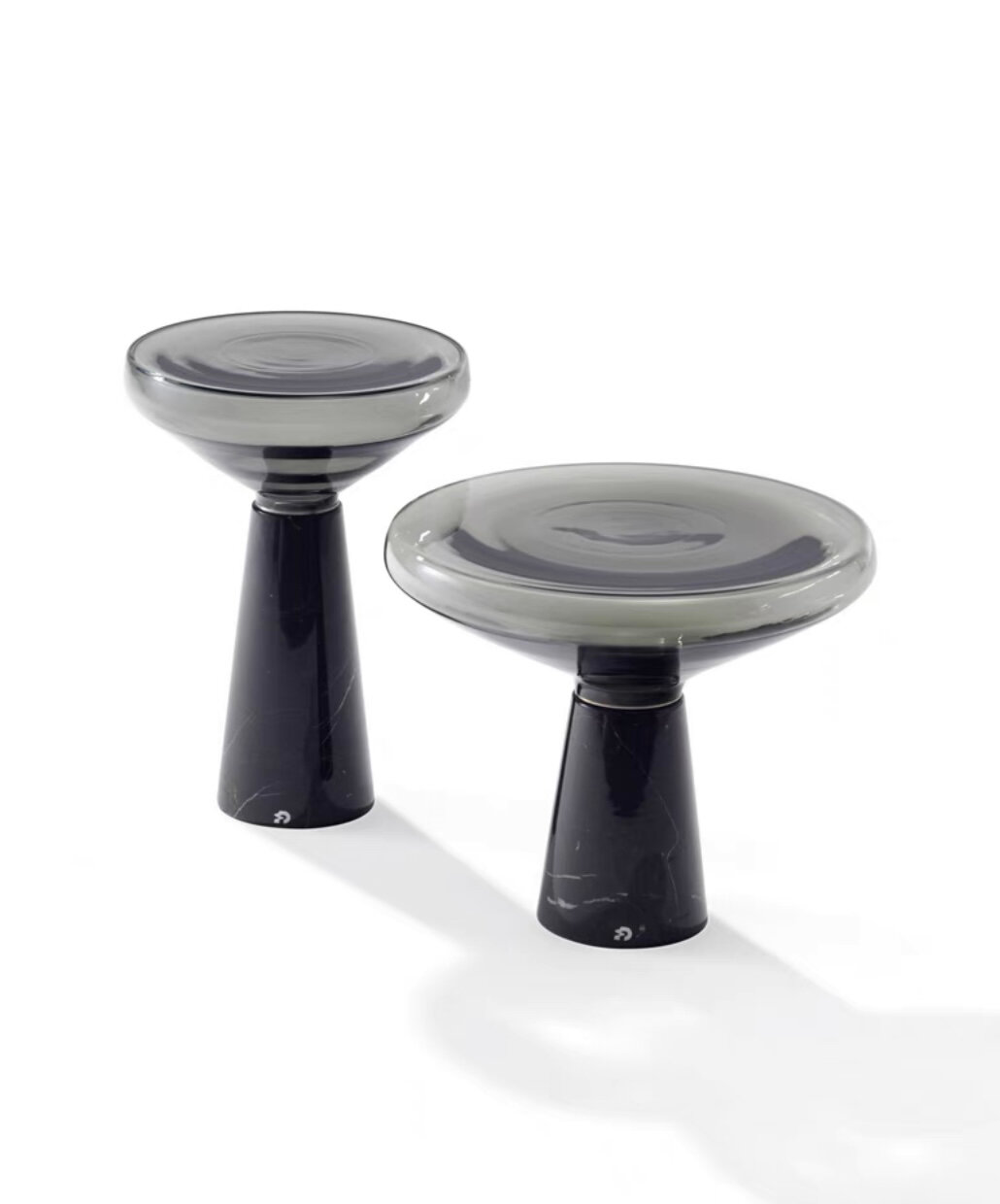 Кофейный столик в стиле Blow Side Table by Draenert низкий (фиолетовое стекло + черный мрамор) - фотография № 8
