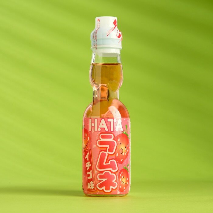 Напиток газированный Ramune, со вкусом клубники, 200 мл - фотография № 1