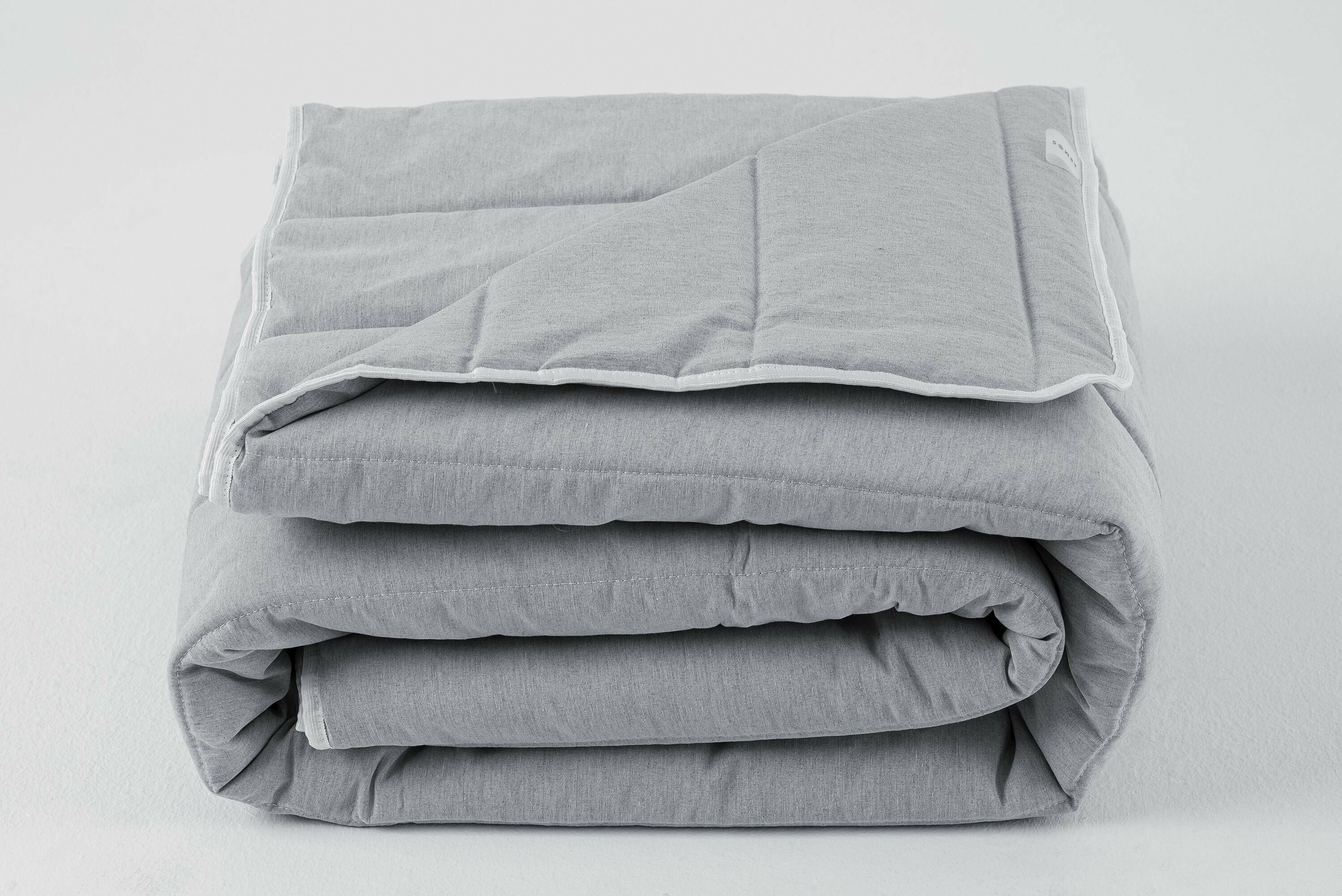 Одеяло 140х205 зимнее 1,5 спальное ARMOS Passion Хлопковый тик, Лебяжий пух 300 г/м2 - фотография № 2