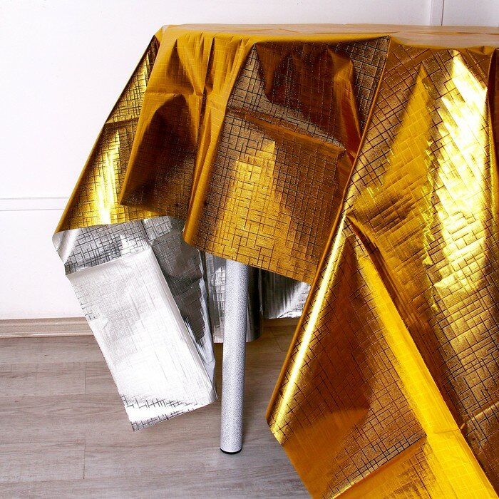 Скатерть фольгированная 137 × 183 см, золотая - фотография № 4