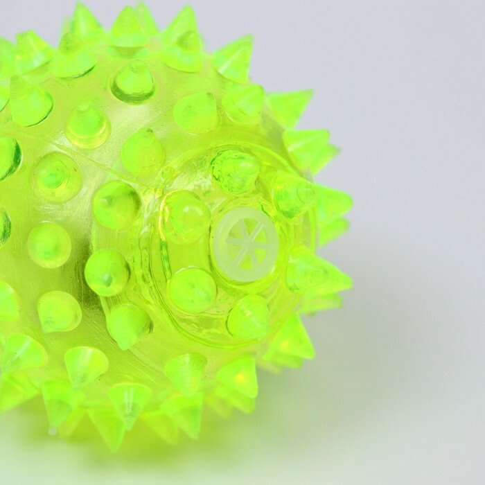 Мяч светящийся для собак средний, TPR, 5,5 см, жёлтый - фотография № 3