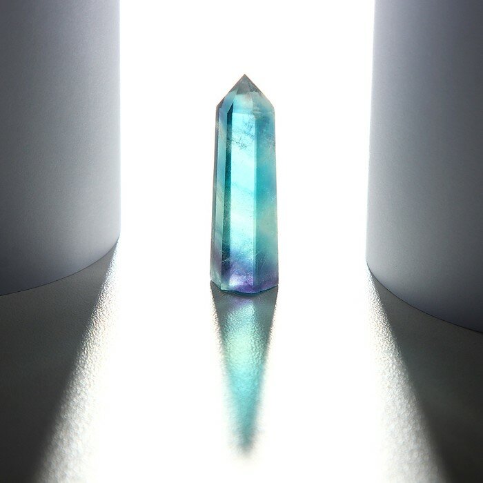 Кристалл из натурального камня «Фиолетовый флюорит», высота: от 3 до 4 см - фотография № 1