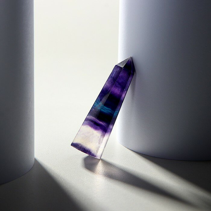 Кристалл из натурального камня «Фиолетовый флюорит», высота: от 4 до 5 см - фотография № 3