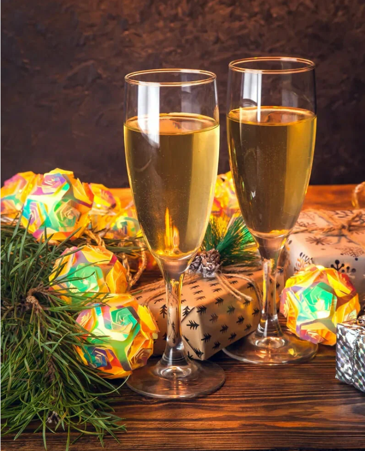 фото VEGAS Новогодняя гирлянда / 15 шариков / желтая