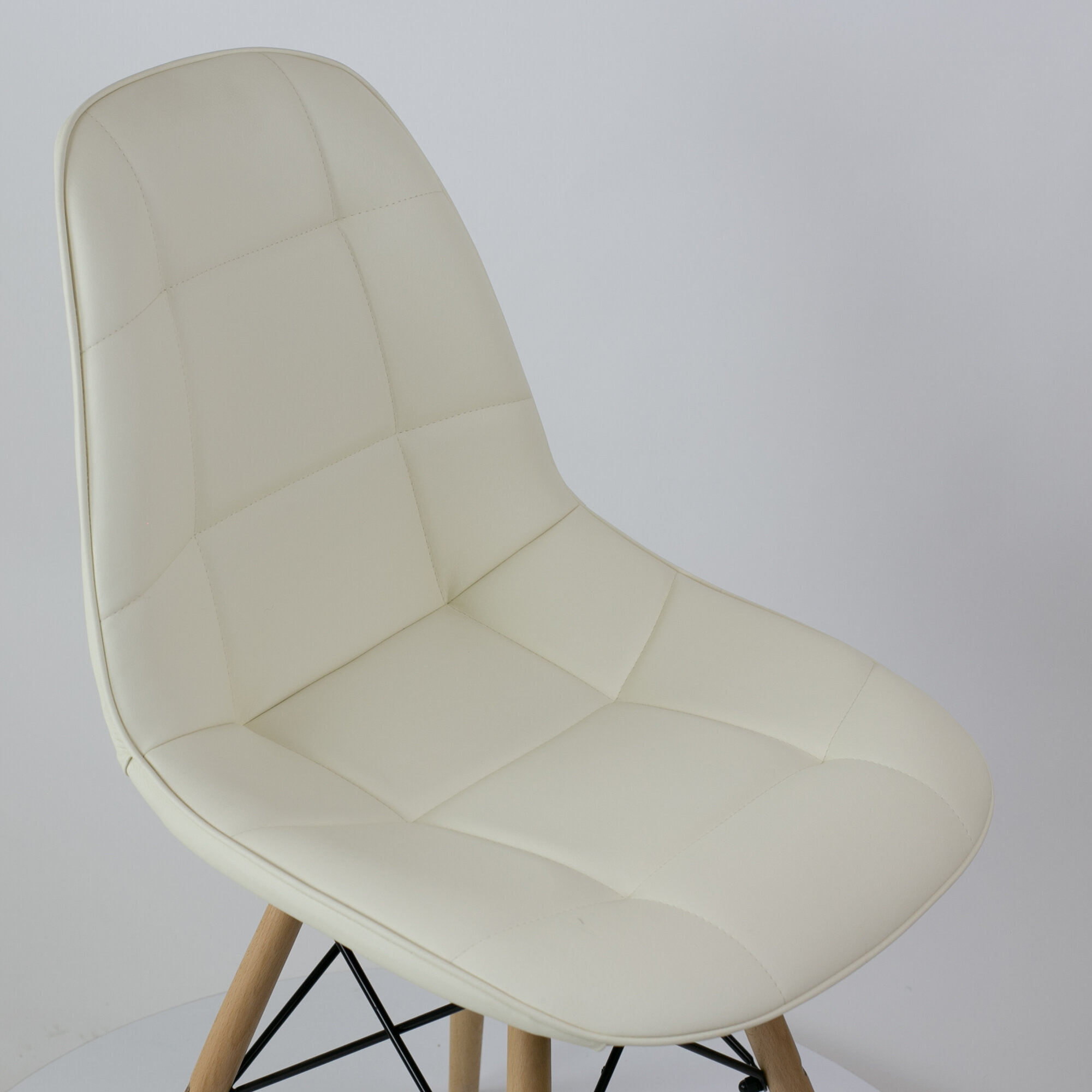 Стул Barneo N-43 Pulsante PU кремовый, Eames style - фотография № 5