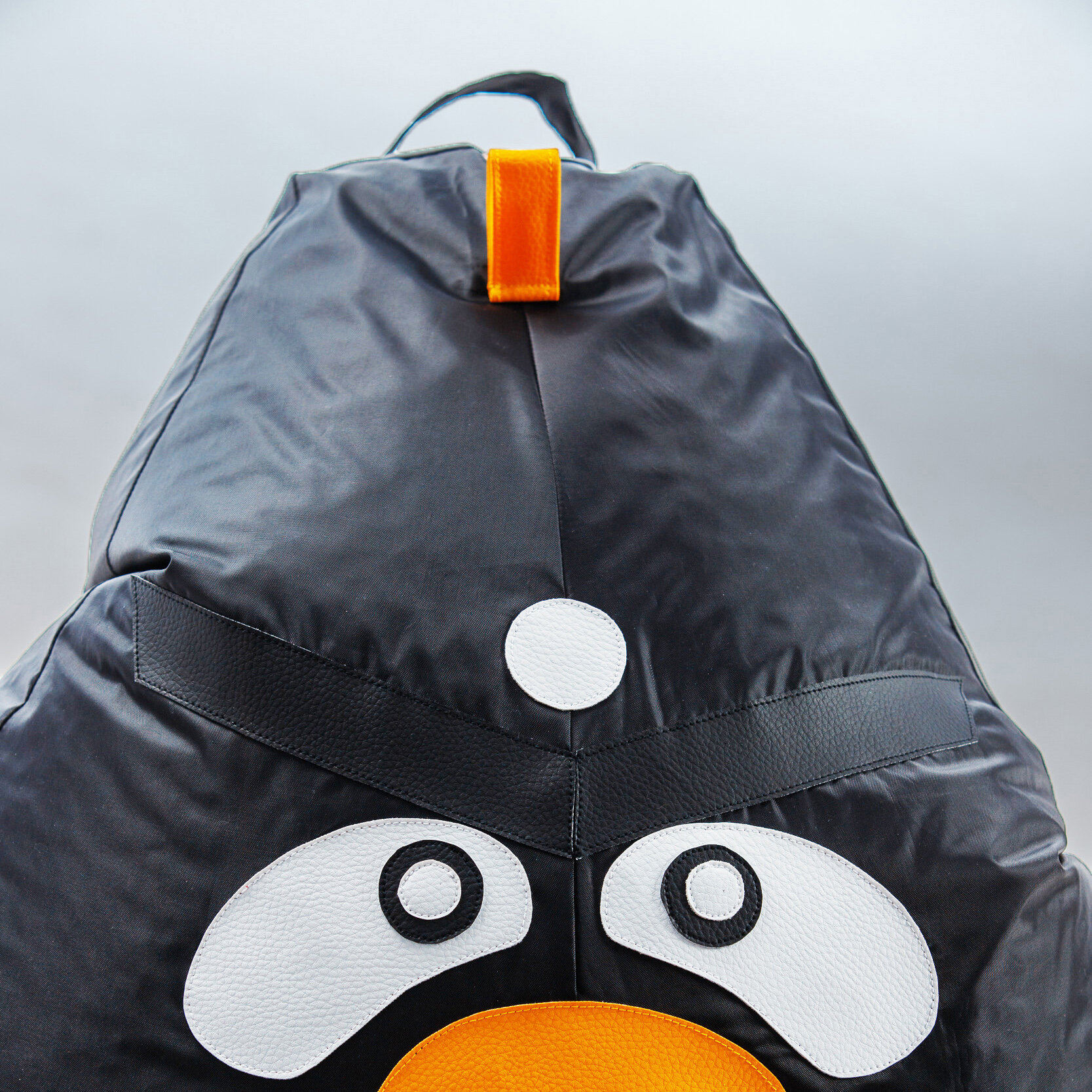 Кресло-мешок Angry Birds Bomb 135х95см Размер XXXL, из Deswpo Milky черная птичка Энгри Бердс - фотография № 5