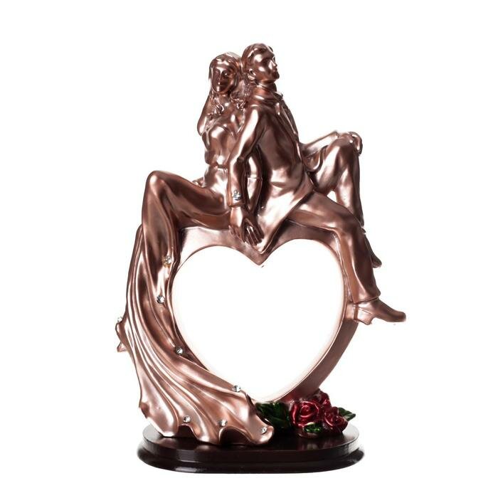 Сувенир полистоун "Влюблённые на сердце" золото с красным 15,5х10,5х6 см - фотография № 7