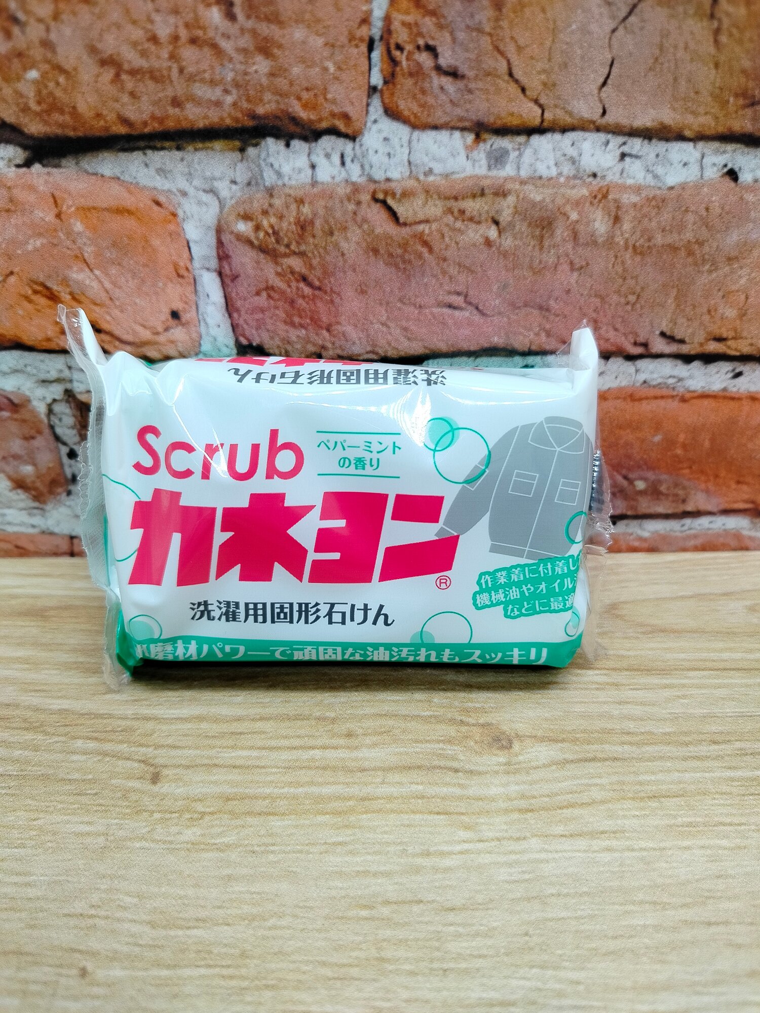 фото Kaneyo Scrub Мыло для удаления масляных пятен с ароматом мяты 110 гр