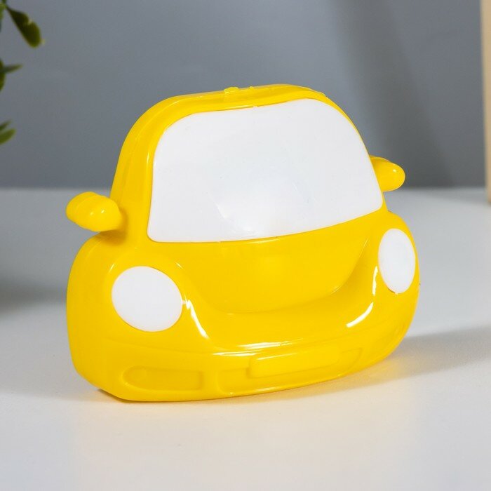 Настенные RISALUX Ночник "Машинка" LED желтый 7х8х7 см - фотография № 1
