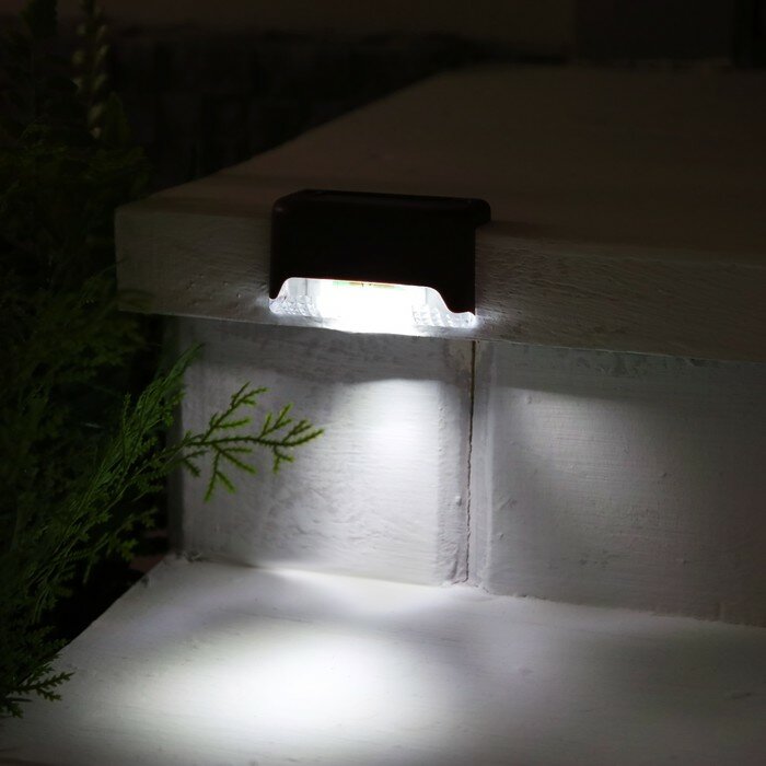 Грунтовые Luazon Lighting Садовый светильник на солнечной батарее, 8 × 4.5 × 4.5 см, 1 LED, свечение белое, коричневый - фотография № 1