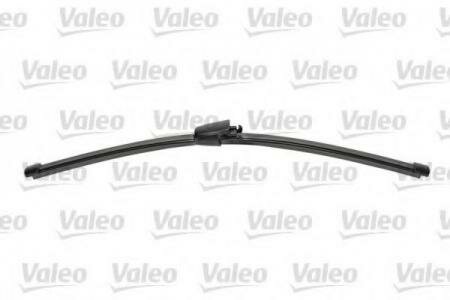 Щетка стеклоочистителя Silencio XTRM для VW Golf V 10 / 03- , Polo 10 / 01- VALEO 574300