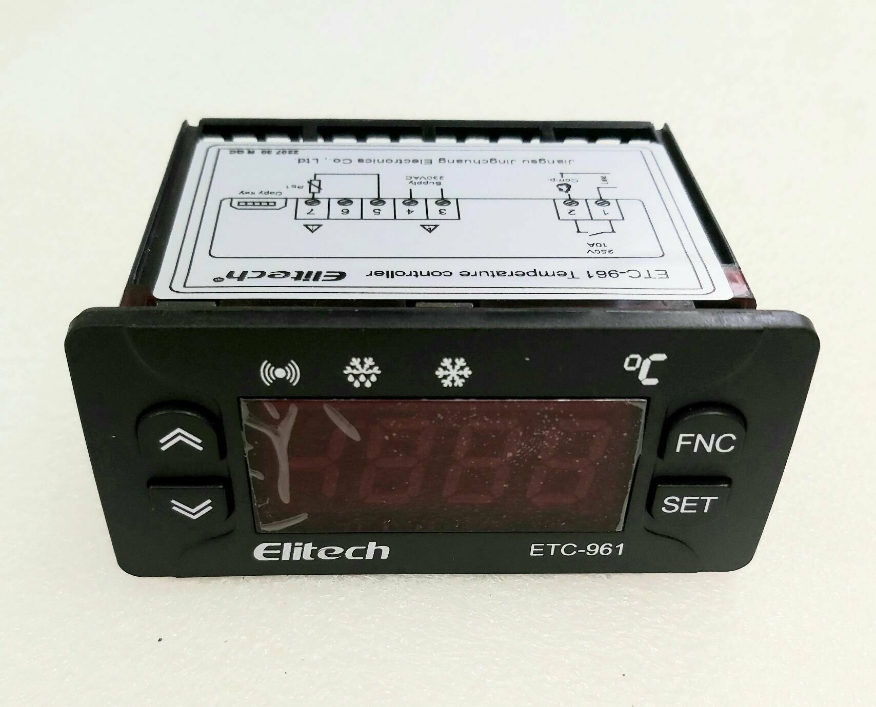Контроллер ELITECH ETC 961 (1 сенсор 1 датчик) -50C +99,9C, 110-220В.