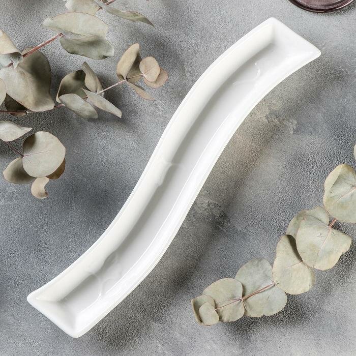 фото Блюдо фарфоровое для оливок Magistro «Бланш», 29,5×6 см, цвет белый