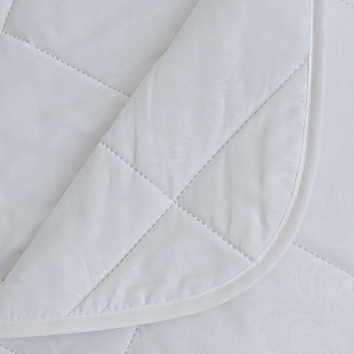 Одеяло облегченное 205х220см, файбер 100г/м, микрофибра белая 80г/м, 100% полиэстер - фотография № 3