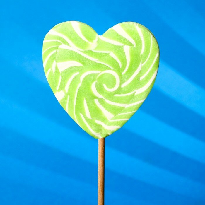 Карамель на палочке 'Лолли сердце двухцветное' 70г зелёное - фотография № 1