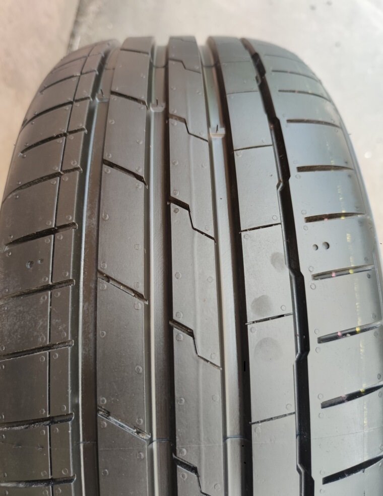 Hankook Tire Ventus S1 Evo 3 K127 225/45 R18 RUNFLAT 