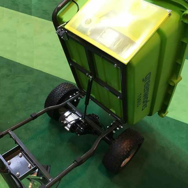 Садовая тележка аккумуляторная самоходная Greenworks G40GC 40V, объем ковша 106 л, без АКБ И ЗУ, щеточный двигатель - фотография № 5