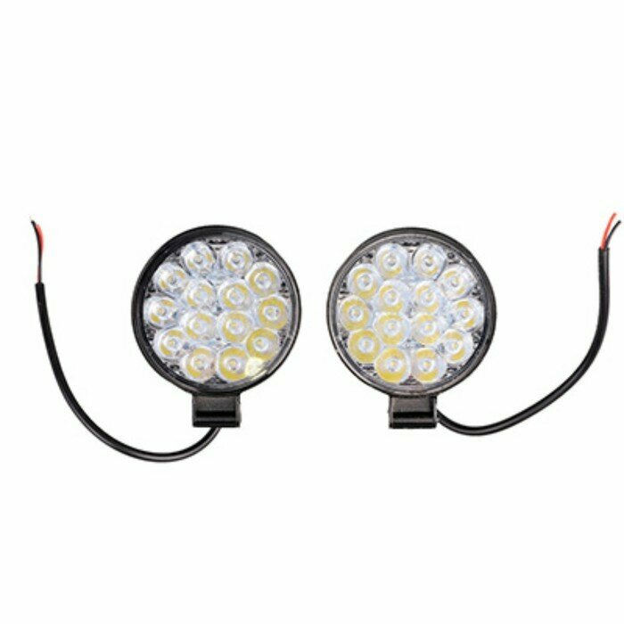 Фара светодиодная OFF ROAD SKYWAY 84х84(100)х17мм 12V/24V 42W 6000К 14 диодовнабор2шт 79381