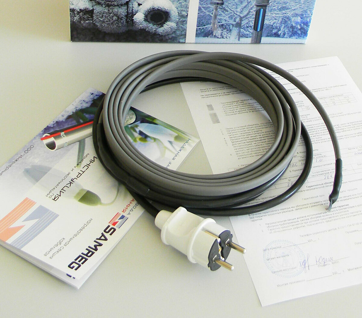 Кабель внутри трубы