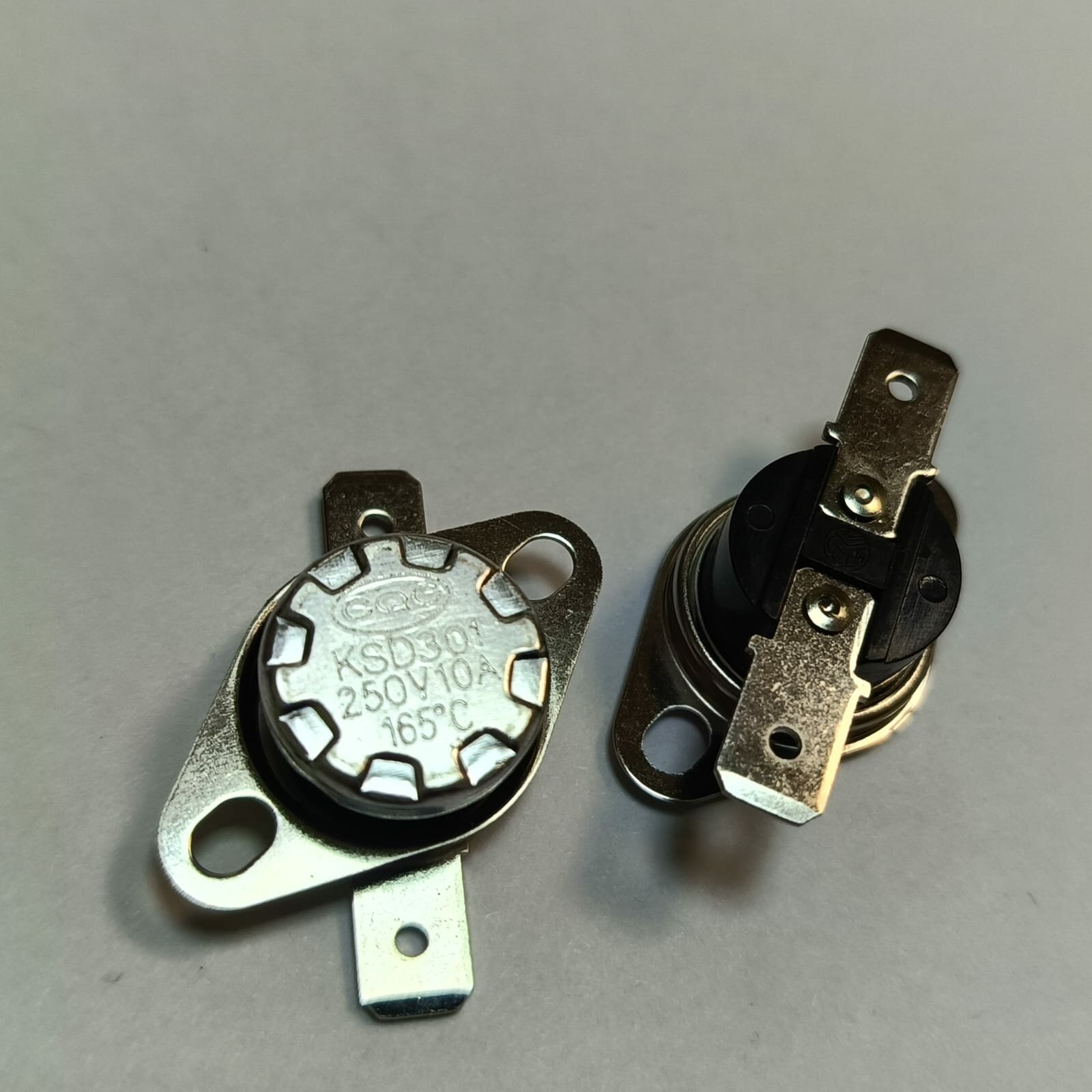 фото 2 штуки Термореле KSD301 165C 10A 250V /LBHL/ пластик н/замкн.