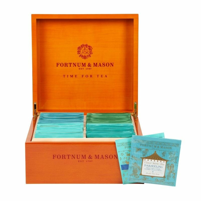 Ассорти чая в коробке Fortnum&Mason Famous & Classic World Wooden Restaurant Box, 60 пакетиков - фотография № 3