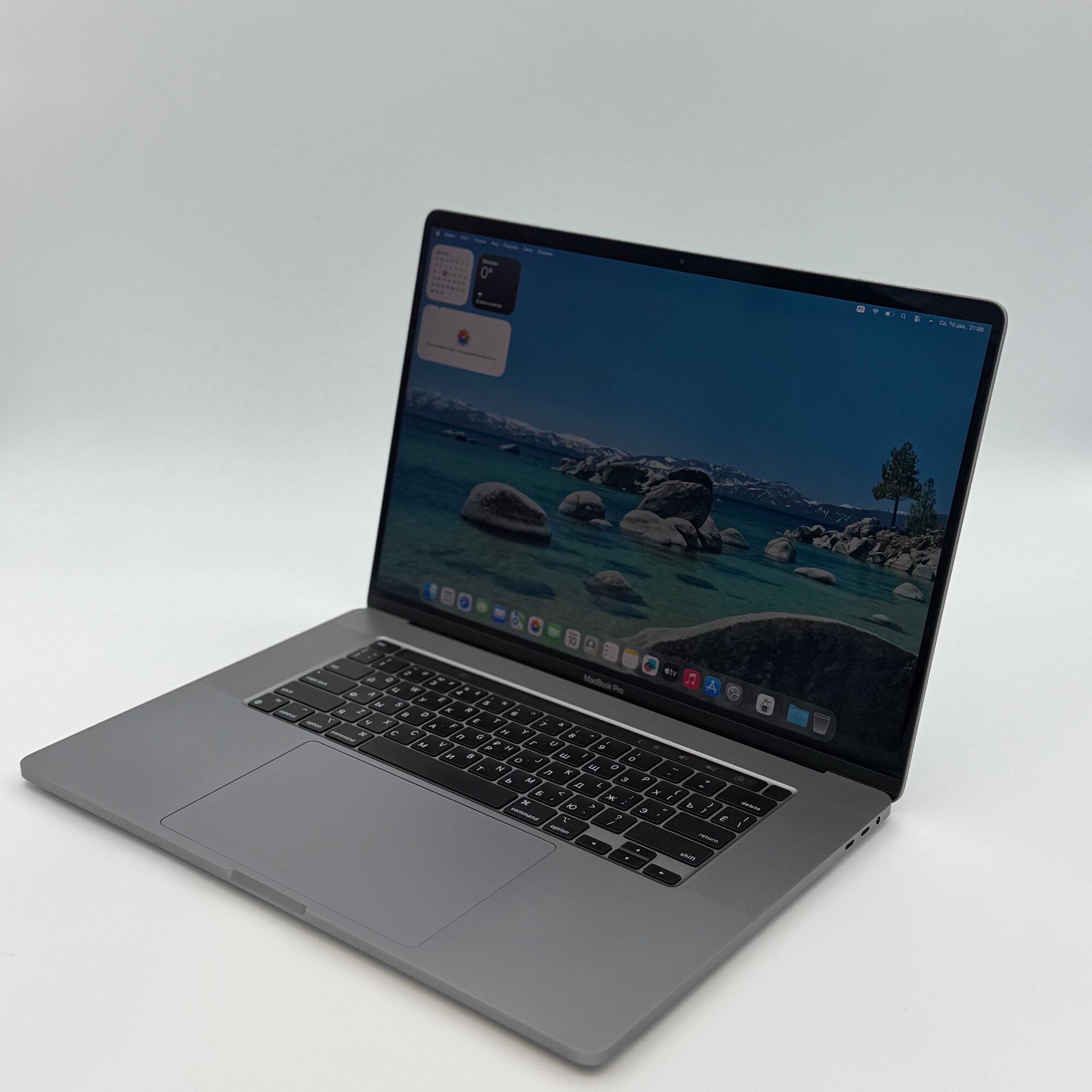 Ноутбук Apple MacBook Pro 16 Late 2019 (3072x1920, Intel Core i9