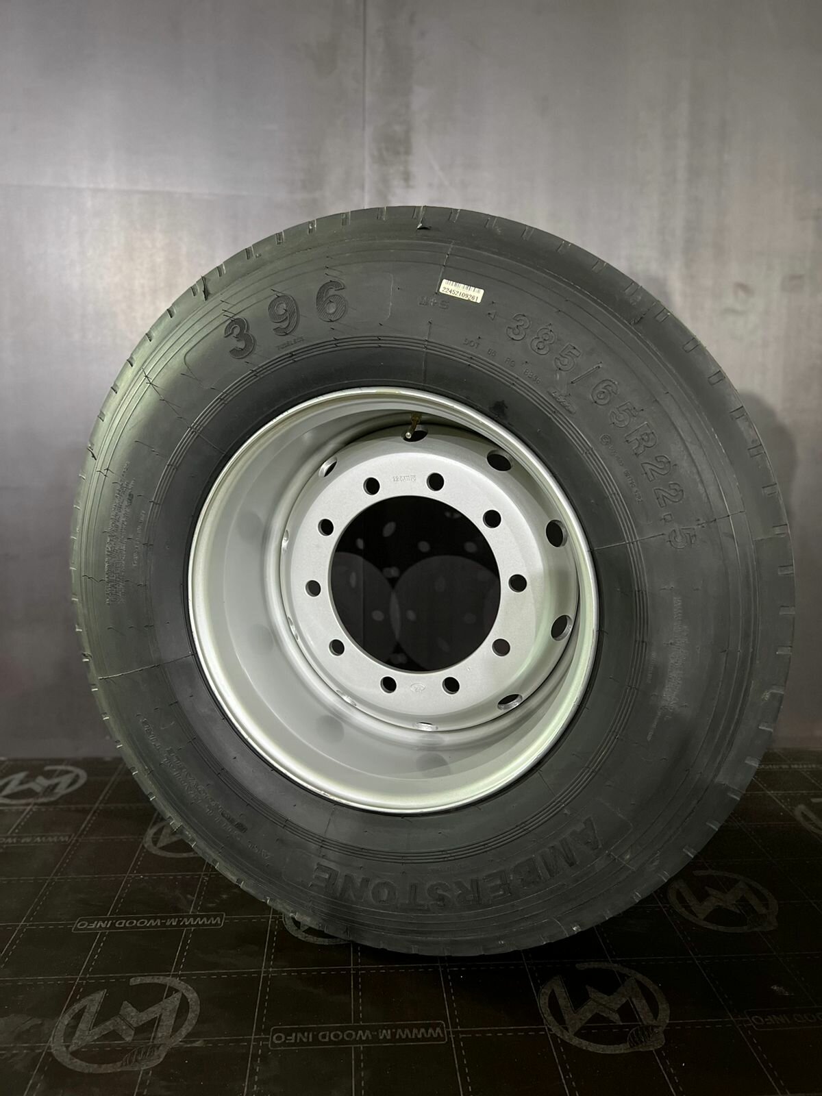 Грузовая шина + диск AMBERSTONE 396 385/65 R 22.5