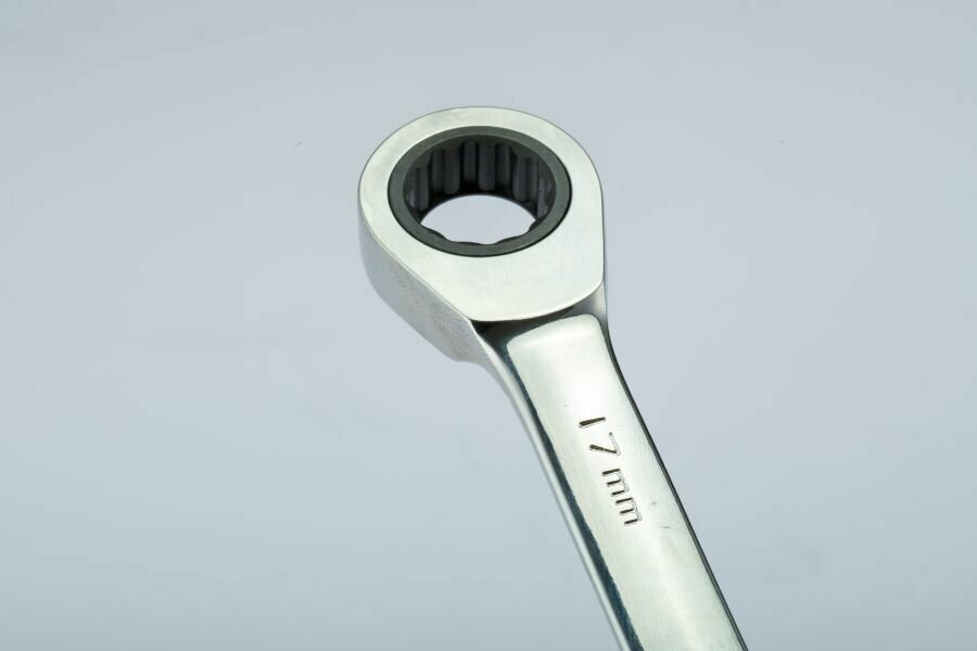 Ключ комбинированный с реверсивным трещоточным механизмом SATA 17мм, S46610 - фотография № 5