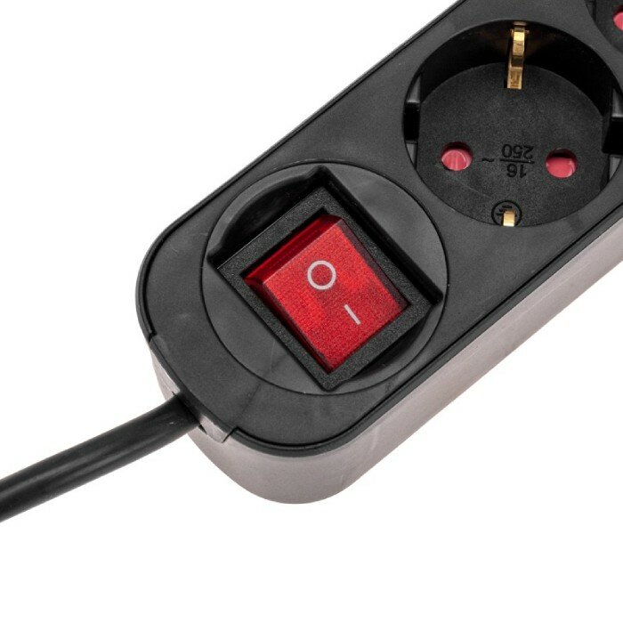 Удлинитель Rexant Standart 3 гнезда, 2 USB, с заземлением, с выключателем, 3х1,0мм², черный (3м) - фотография № 2