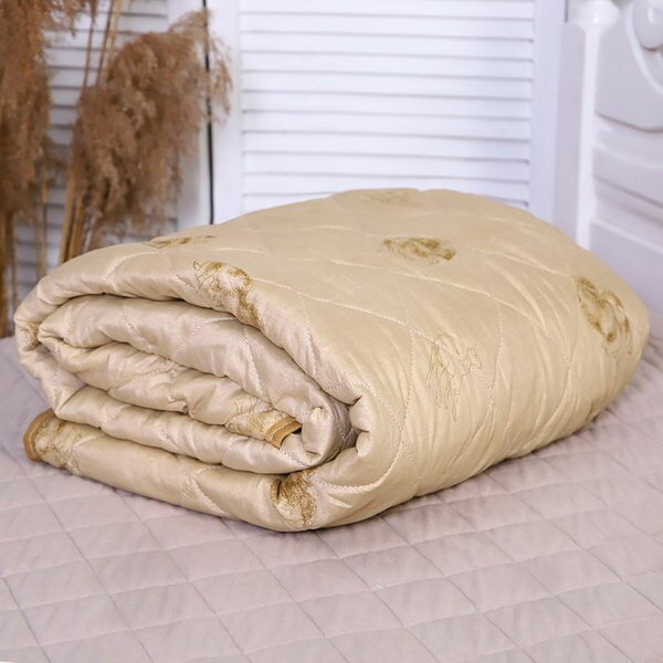 Одеяло Верблюд облег 172х205 см, полиэфирное волокно 150г, 100% полиэстер - фотография № 1