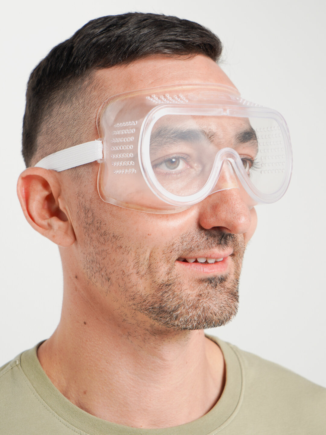 Защитные прозрачные очки STAYER MASTER закрытого типа с прямой вентиляцией - фотография № 3