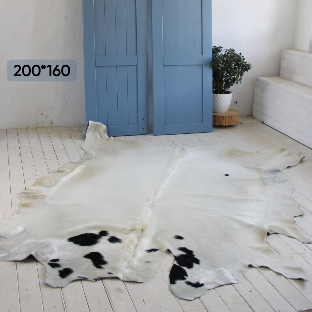 Ковер шкура коровы натуральная природный окрас Shkura-Dekor бело-черная 2.0*1.6 - фотография № 1