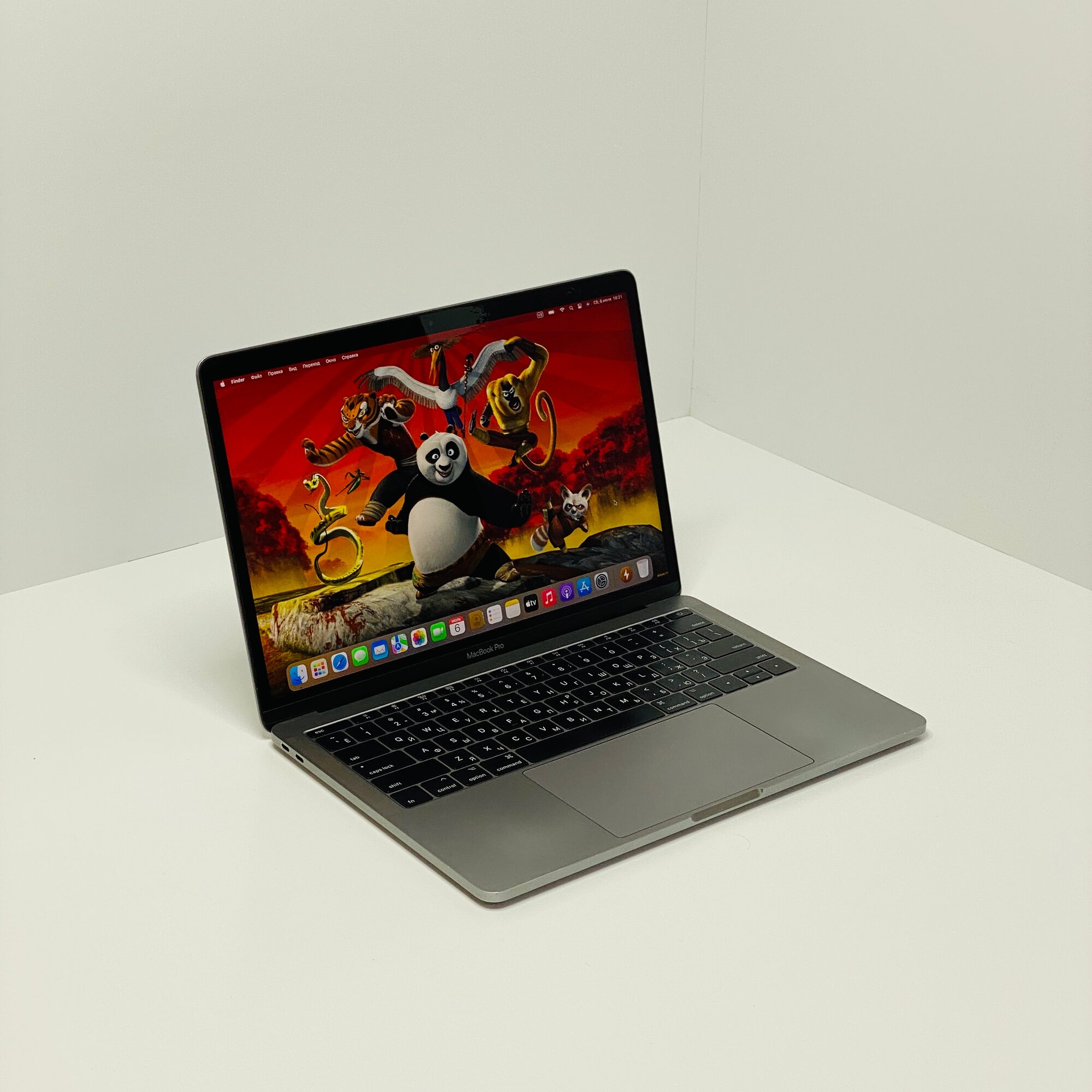 MacBook Pro 13 2018 i5/16/256 TouchBar — купить в интернет