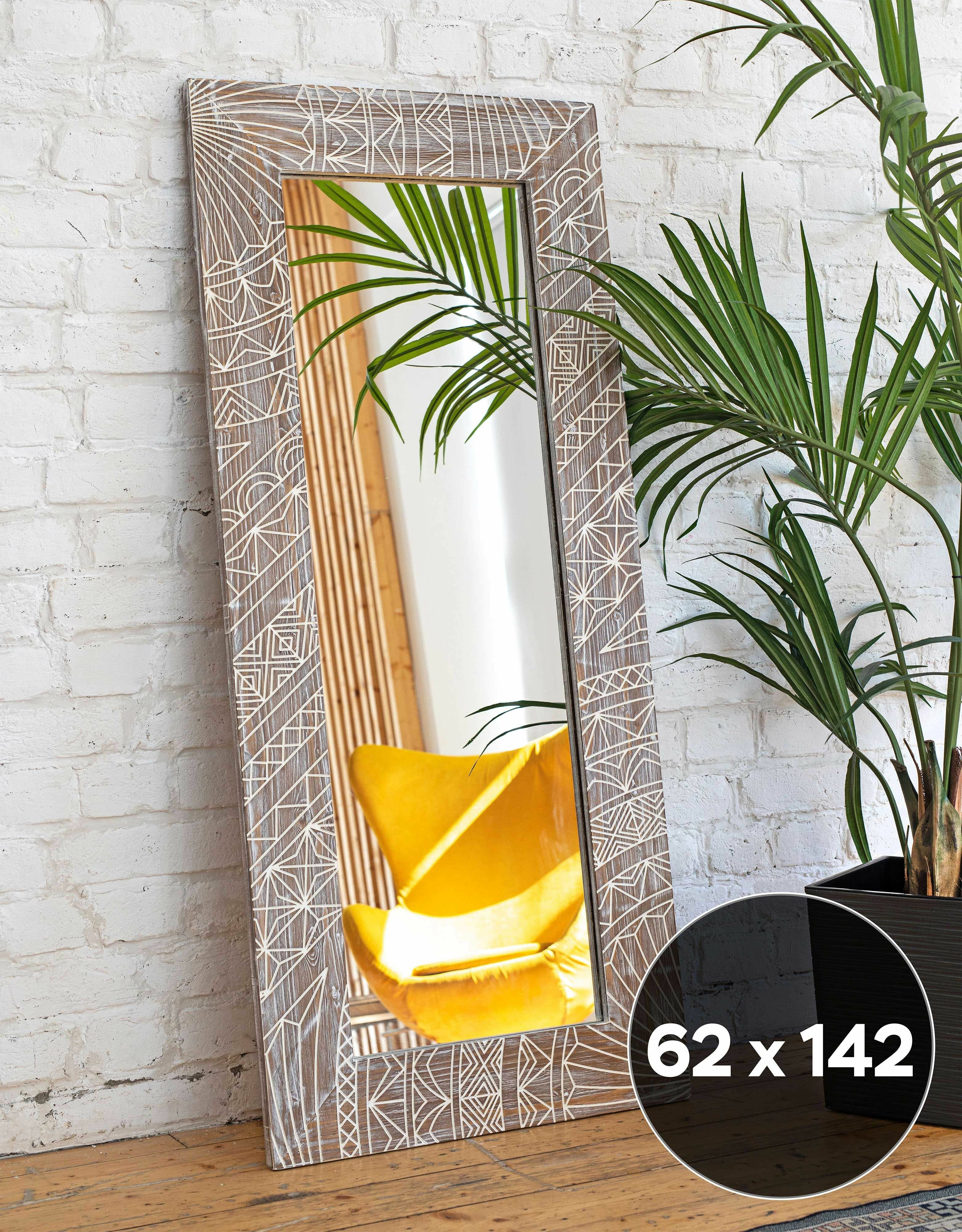 Настенное зеркало в раме из массива Onega Walnut 62x142 см, для ванной, спальни, гостиной, в прихожую - фотография № 1