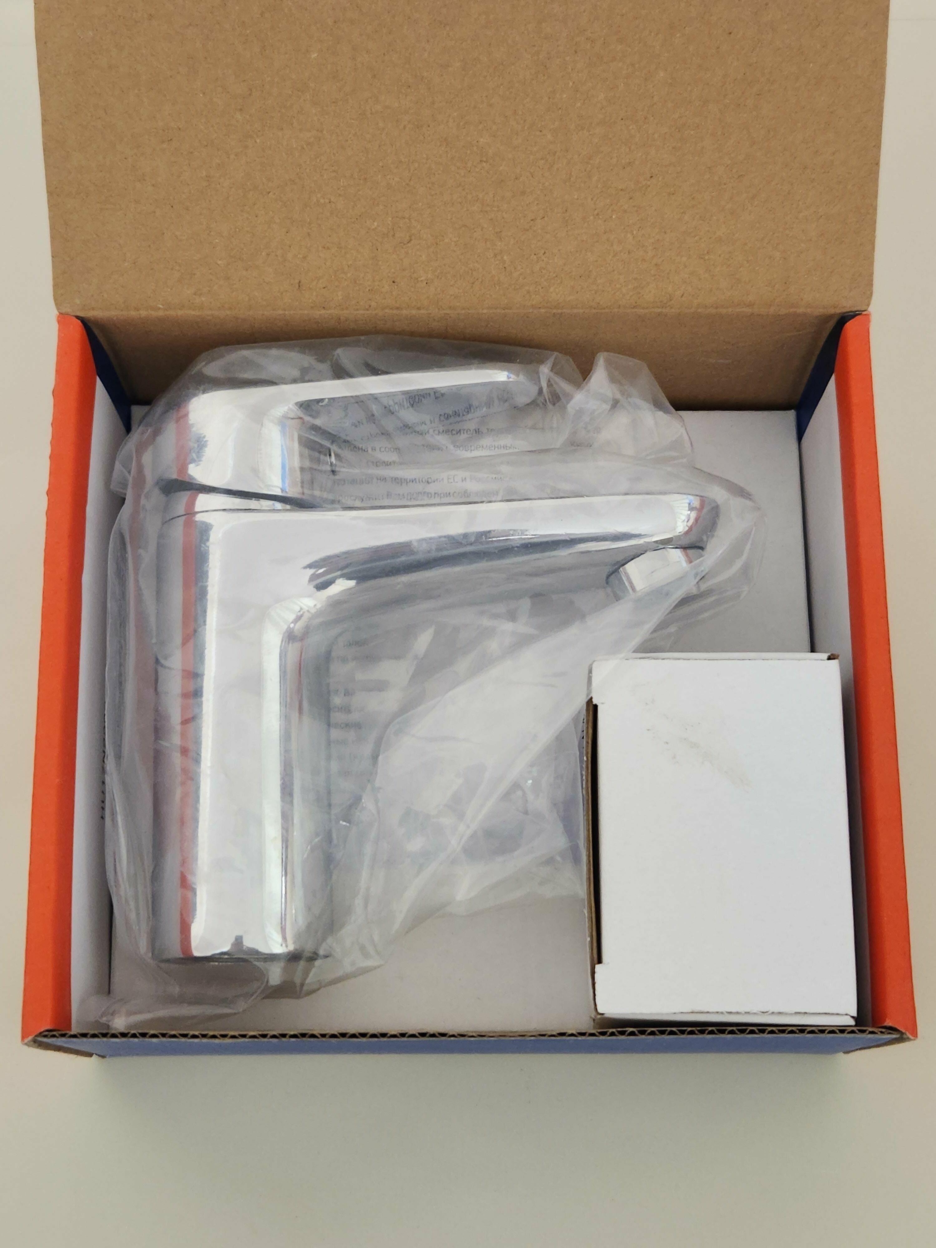 фото Смеситель для раковины (умывальника) esko