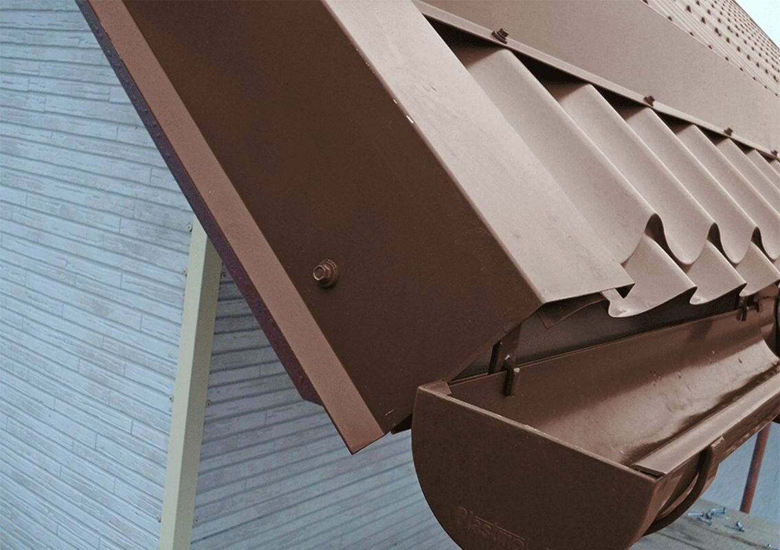 Ветровая торцевая планка 2 м (100х142 мм) Угол наружный металлический для крыши (RAL 8017) шоколадный коричневый 1 штука - фотография № 6
