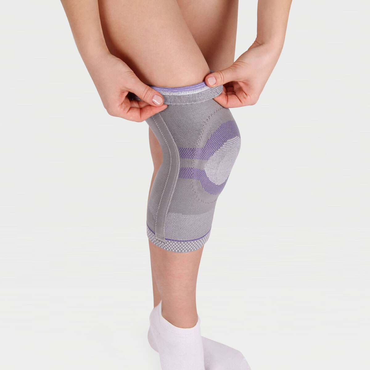 Бандаж/ортез на коленный сустав (наколенник) с ребрами жесткости и силиконовым кольцом Ttoman KS-E03(XXXL)