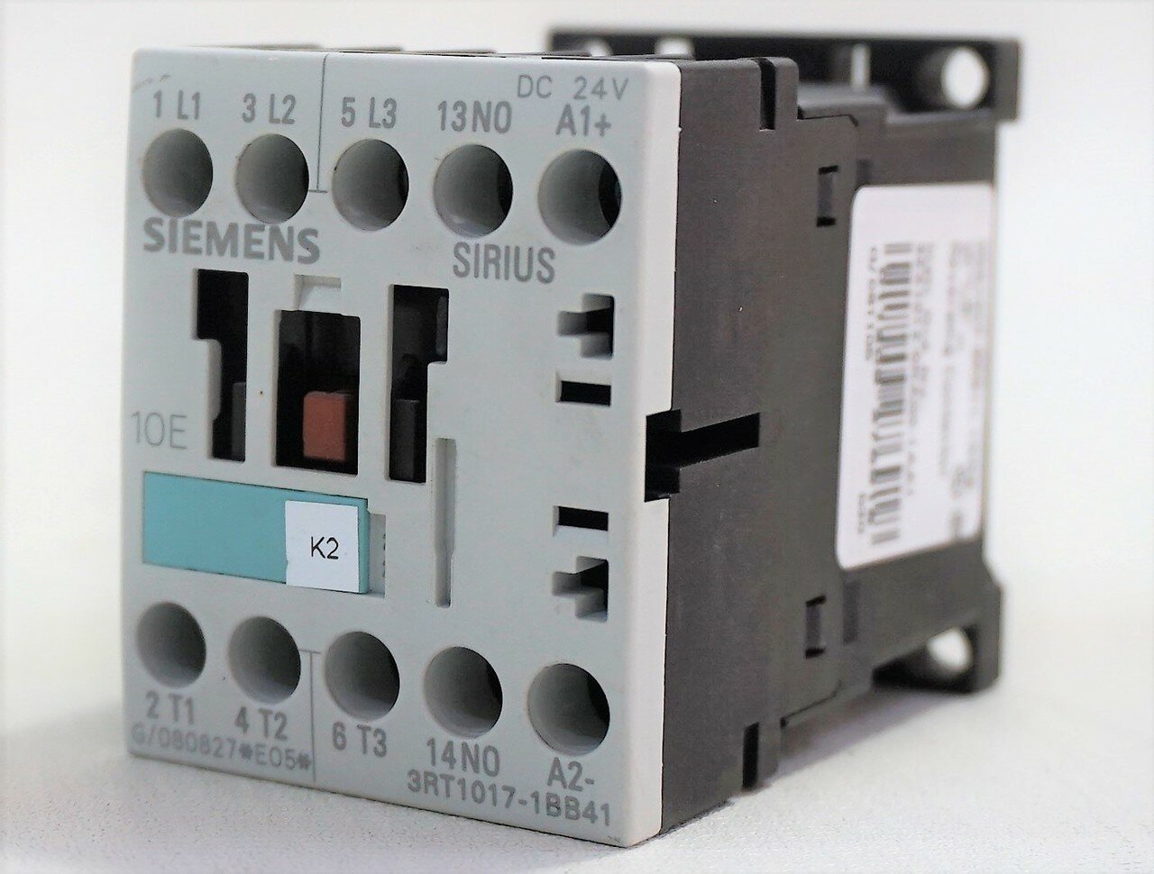 SIEMENS 3RT1017-1AP01 Контактор 3-х полюсный 12А, 5.5kW/ (макс допустимый ток 22А) 220V AC