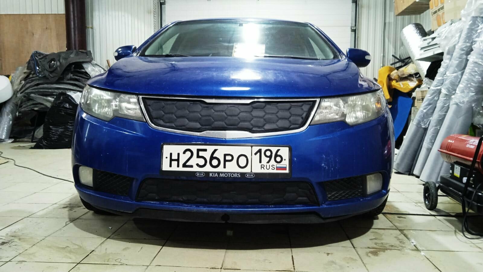 Утеплитель радиатора для Kia Cerato2 2008 -2013 II Комплект Дизайн Соты