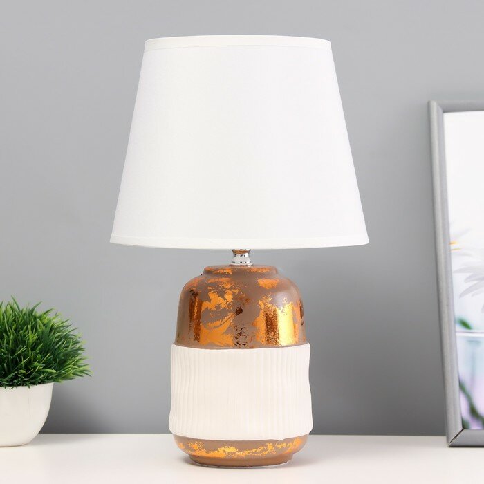 фото Настольная лампа "Ганна" Е14 40Вт бежевый медный 20х20х33см, 9680025