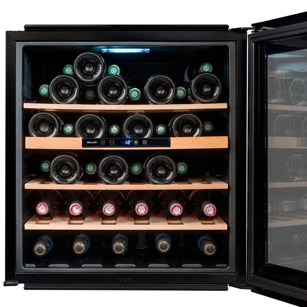 Винный шкаф (холодильник для вина) Climadiff CBI44S1B - фотография № 5