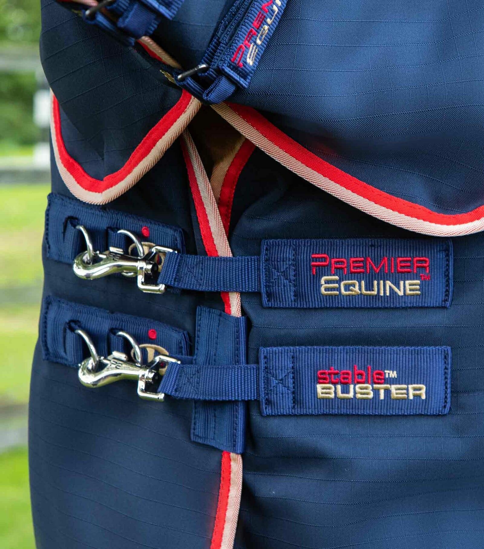 Попона для лошади Premier Equine England Stable Buster 100g, 7.3 - фотография № 2