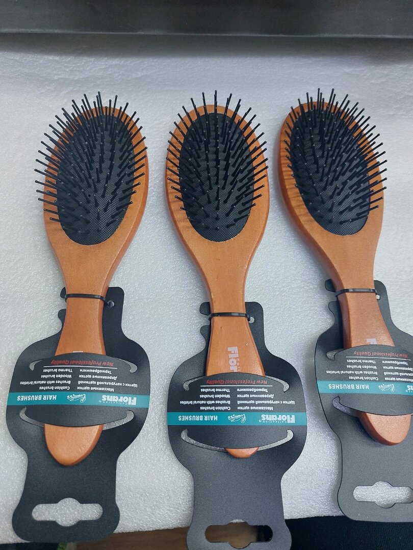 фото Расчёска массажная Florans с деревянным корпусом